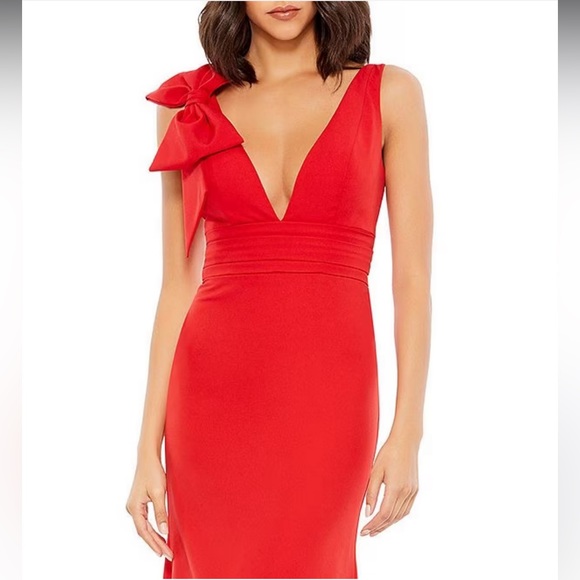 MAC DUGGAL Bow Shoulder V-Neck Gown - Picture 3 of 9